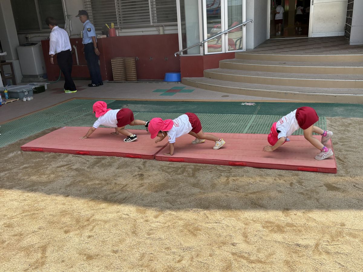 ３体育３