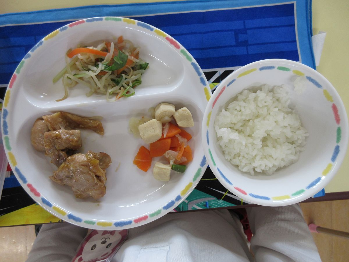給食 (1) 給食 (1)