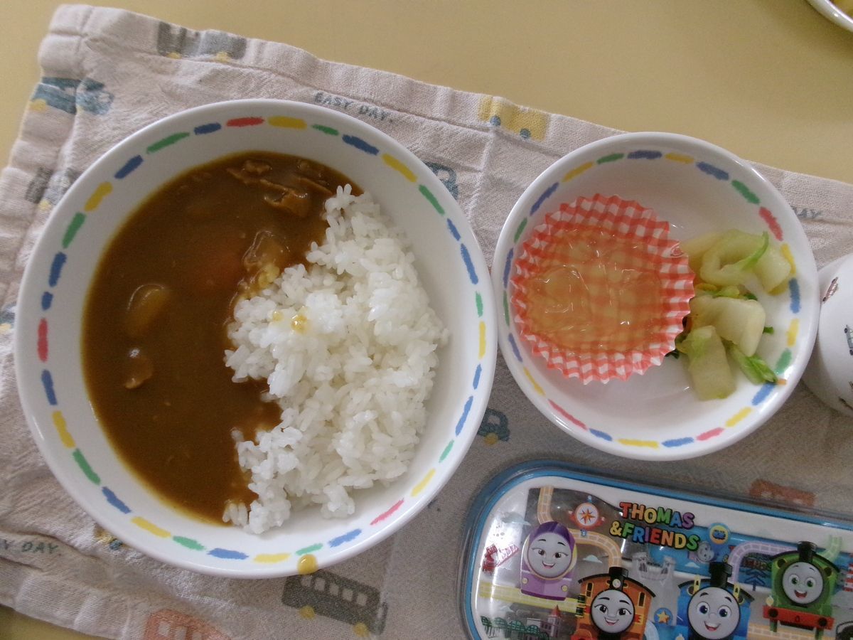 給食 (2) 給食 (2)