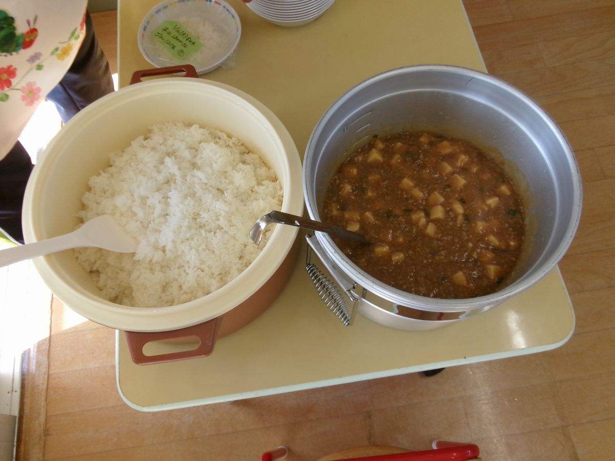 給食 (1) 給食 (1)