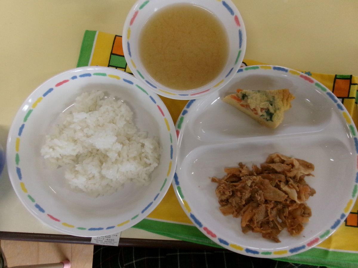給食 (2) 給食 (2)
