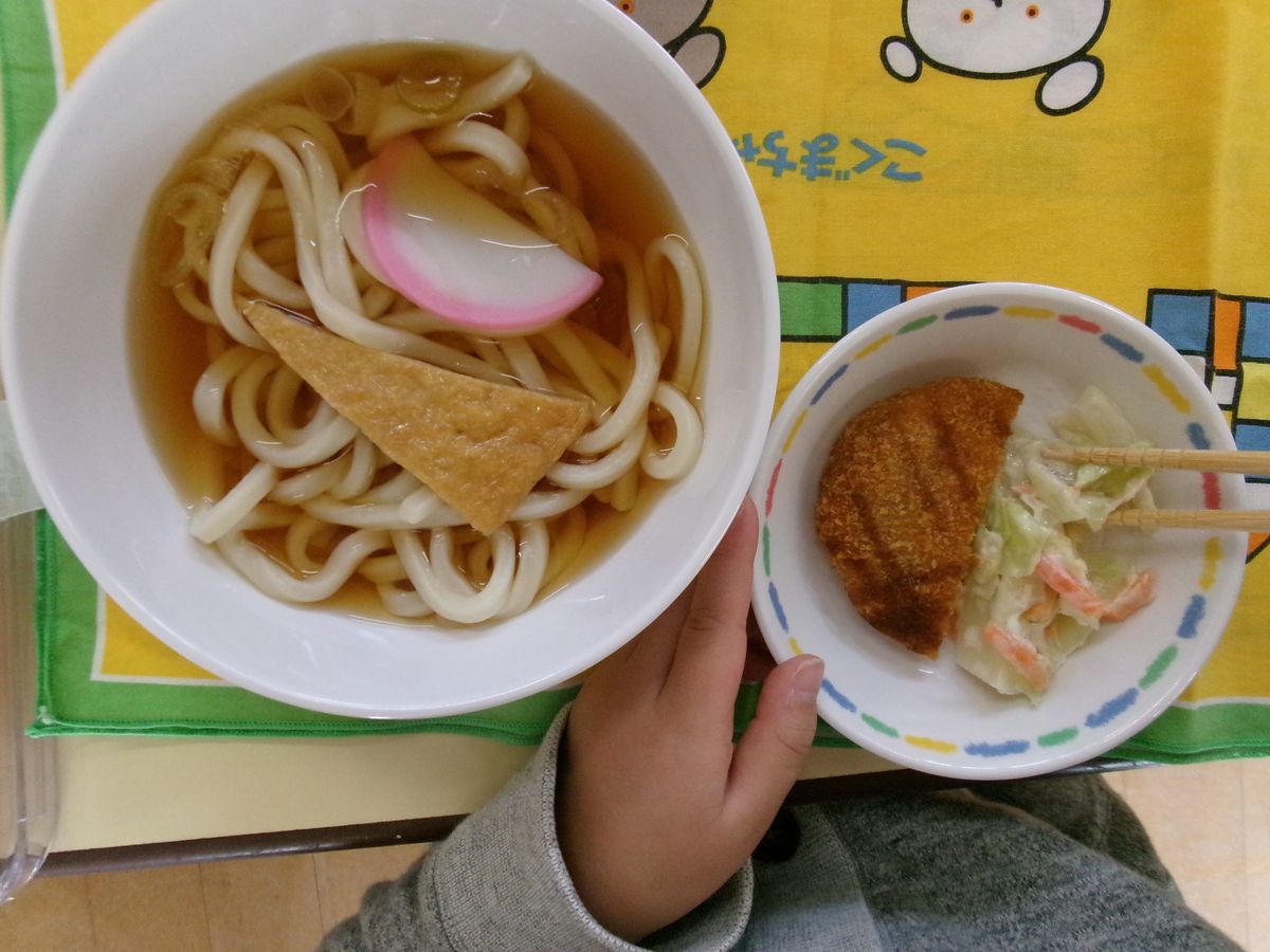 給食 (1) 給食 (1)