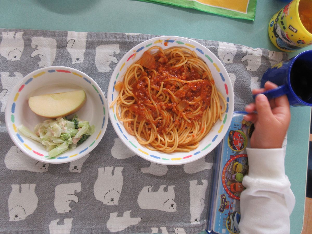 給食 (2) 給食 (2)