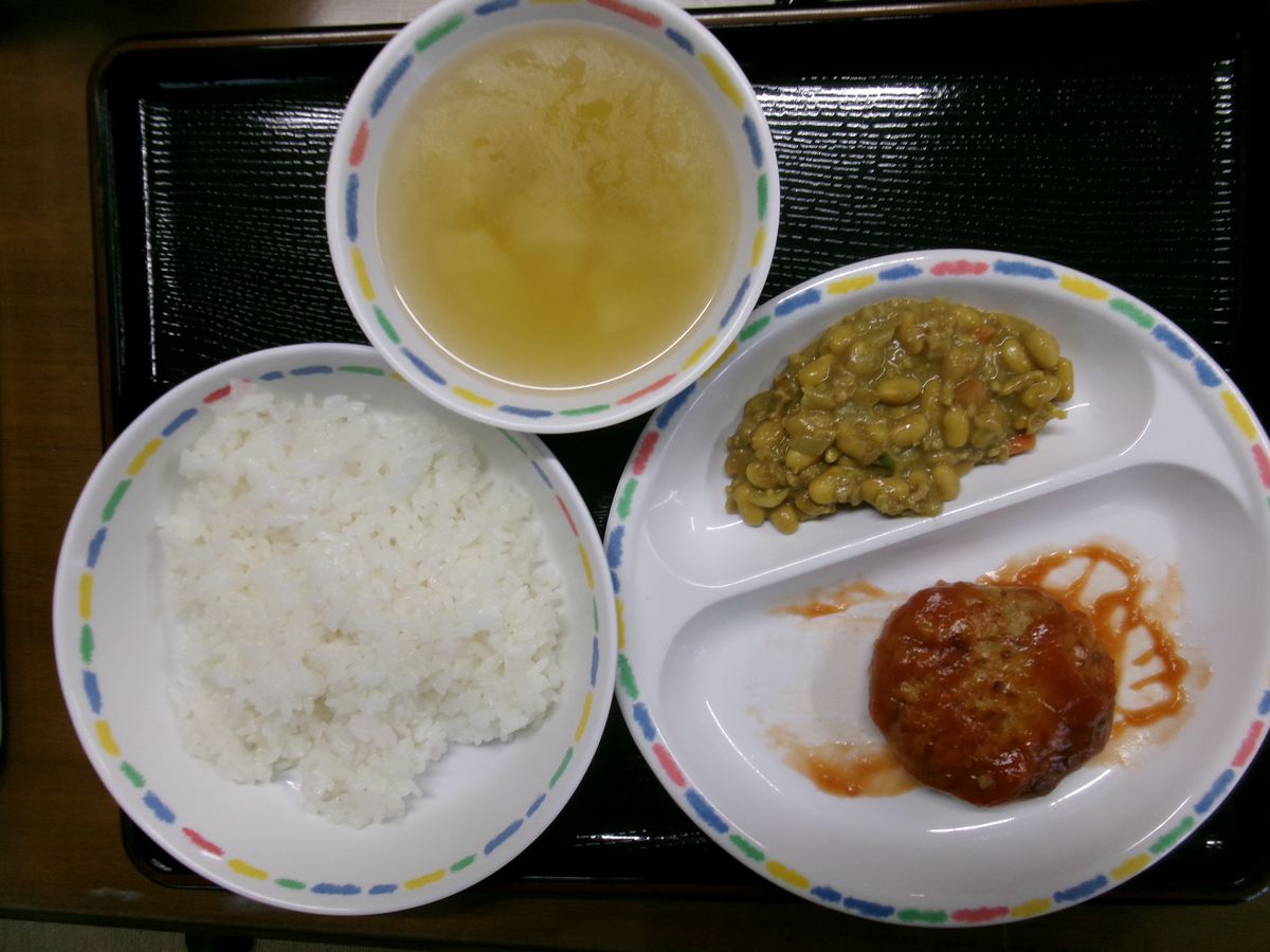 給食 (2) 給食 (2)