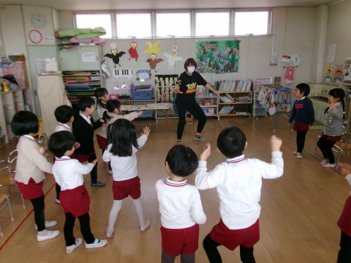 4歳英語(ゆ) (1) 4歳英語(ゆ) (1)