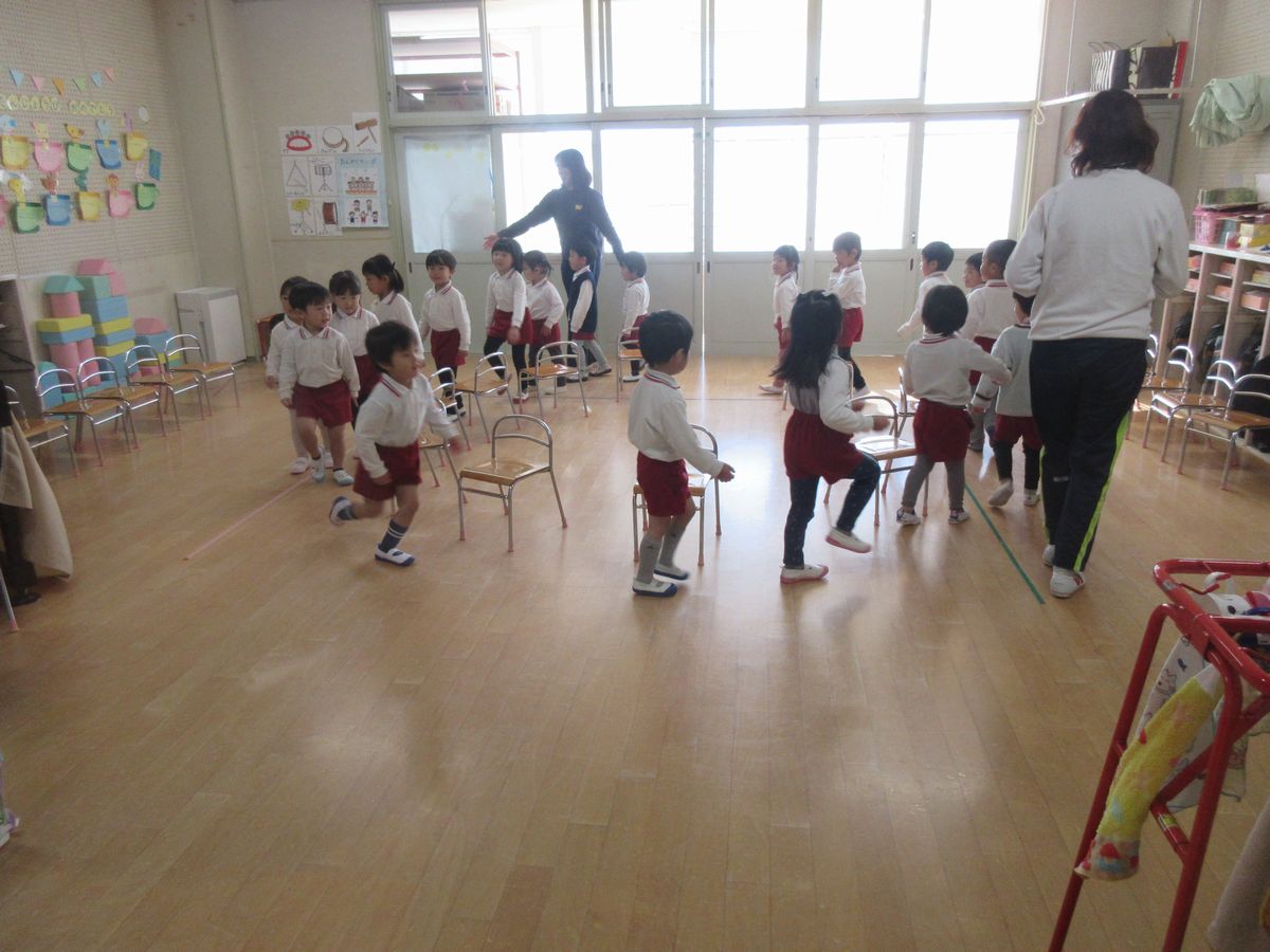 3歳椅子取り(ち) (4) 3歳椅子取り(ち) (4)