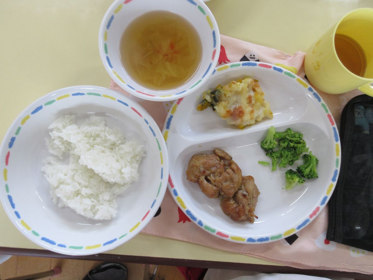 給食 (2) 給食 (2)