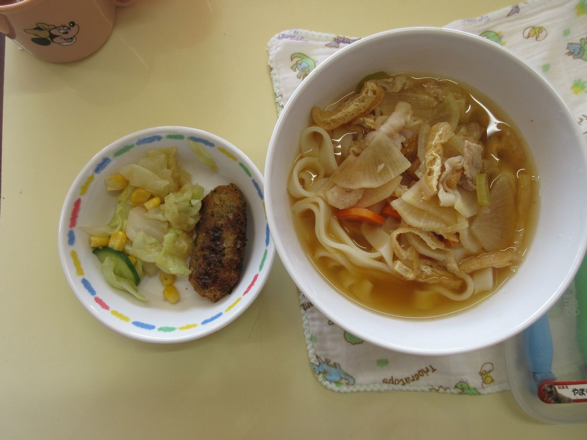 給食 (2) 給食 (2)
