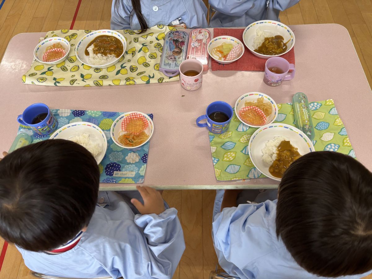 給食3 給食3