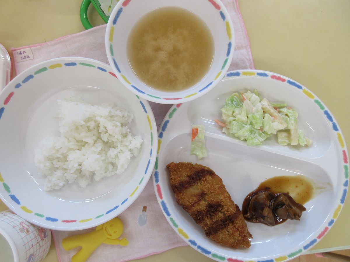 給食 (2) 給食 (2)