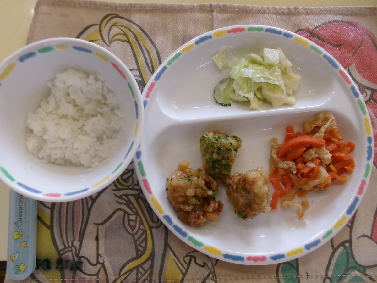 給食 (1) 給食 (1)