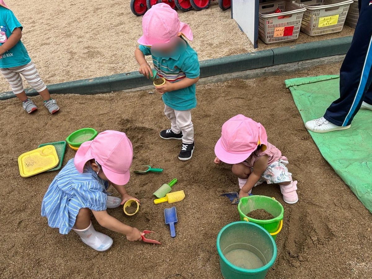 2歳外遊び３