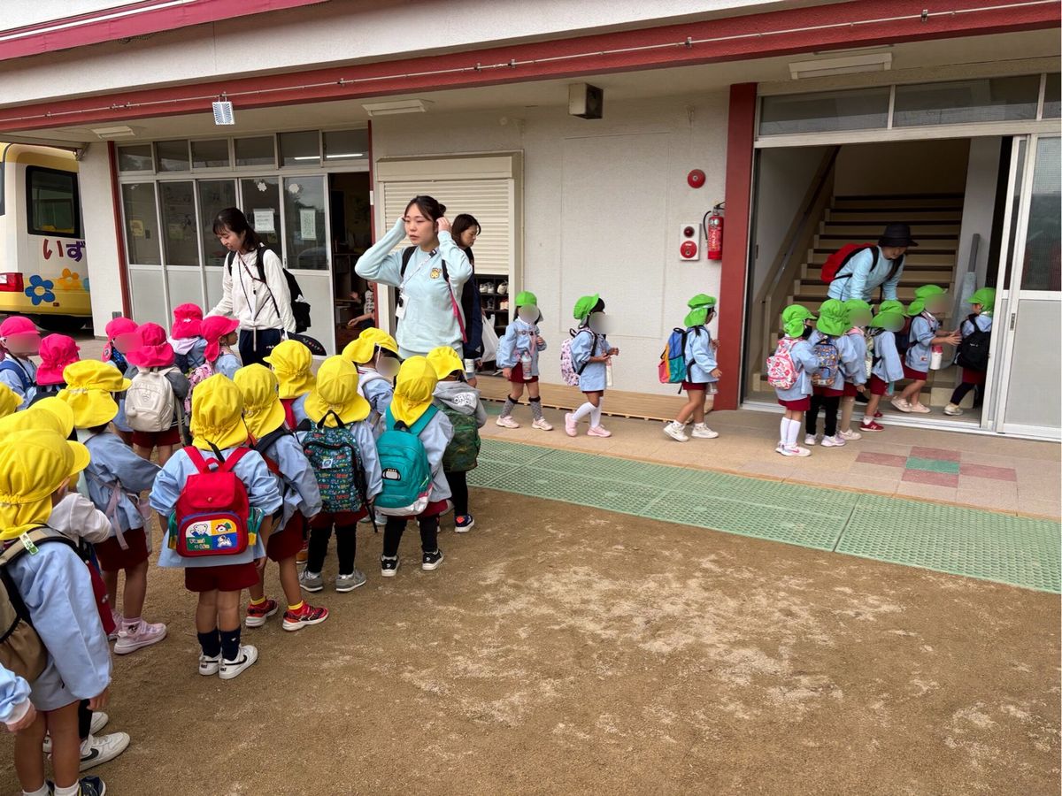 3遠足出発 3遠足出発